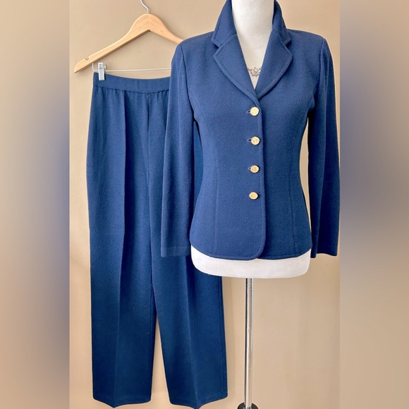 St John Navy Blue Santana Knit Short Blazer Jacket Pants Suit Two Piece Set 2 4 - Picture 1 of 14